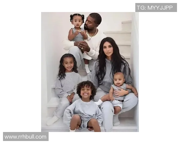 足球明星与卡戴珊的浪漫邂逅揭示了体育与娱乐圈的奇妙交集